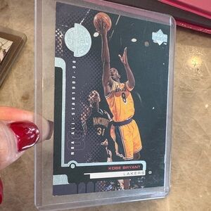 Kobe Bryant Los Angeles Lakers Basketball Card - Yellow Jersey